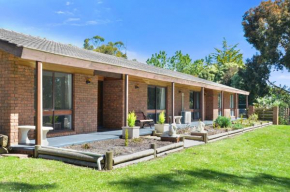 The Timboon Villa - 5 bedroom home